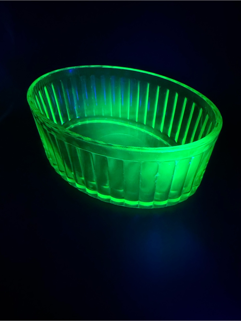 VTG uranium/ depression, glass refrigerator dish